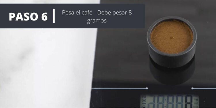 Cómo hacer café en cafetera portátil NANOPRESSO Wacaco - Paso 6