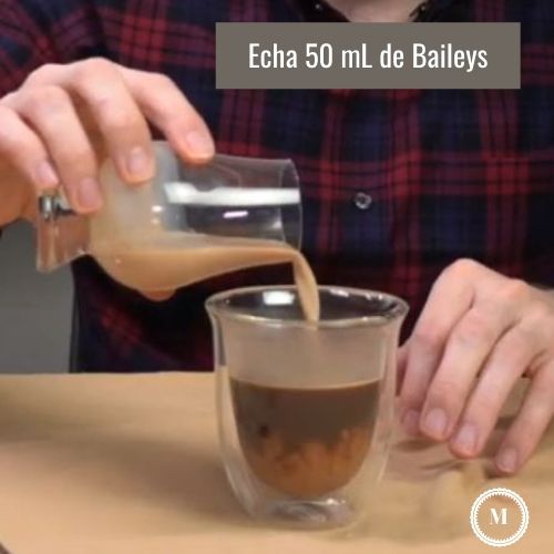 Cómo preparar café con Baileys - Paso 3